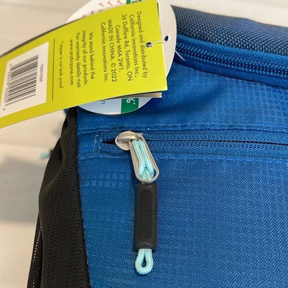 Arctic zone lunch bag with lock and lock storage with ice packs - Picture 3 of 14